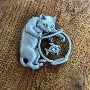 Vintage Cute Cat & Fish Brooch by JJ - N7
